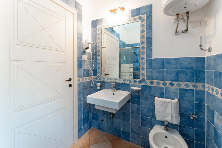 Bathroom 4, Il Mirto Appartamenti, Ac e Wifi, Gallura, Olbia-Tempio
