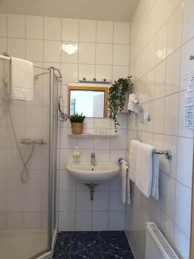 Bathroom 5, Hotel Blischke, Wittmund