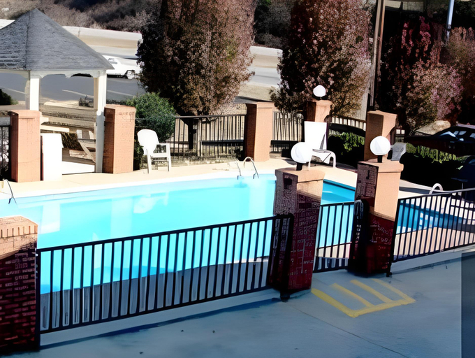 Others 5, Royal Inn - Anniston, Calhoun