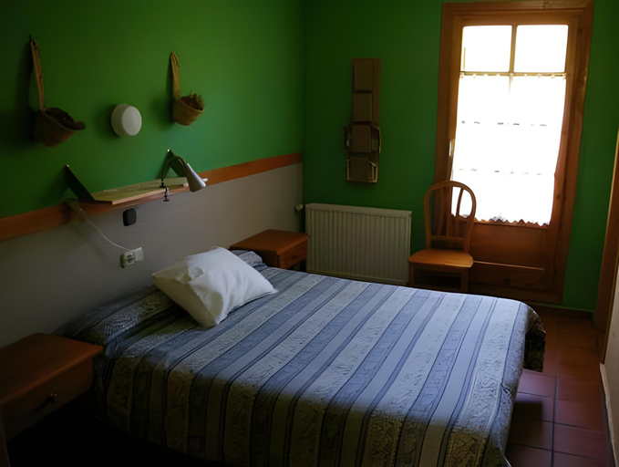 Bedroom 2, Hotel de Montana Uson, Huesca