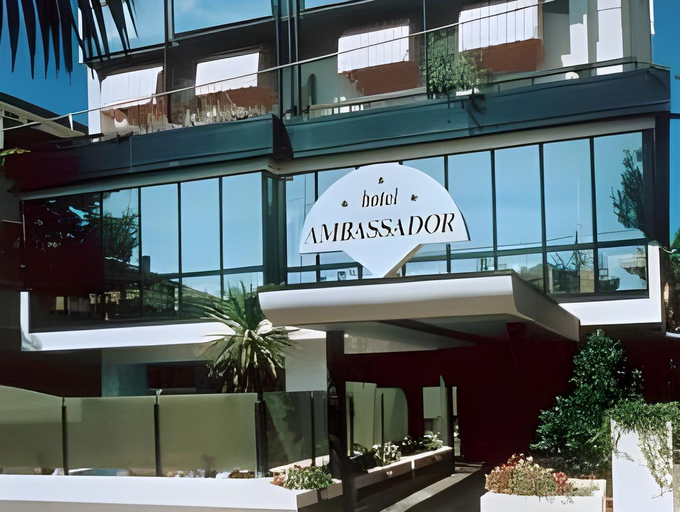 Others 4, Hotel Ambassador, Rimini