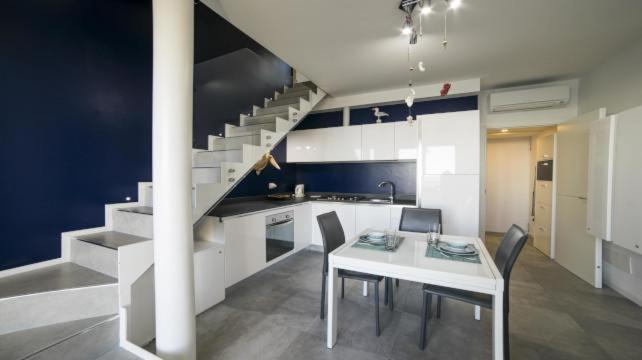 Dining Room 4