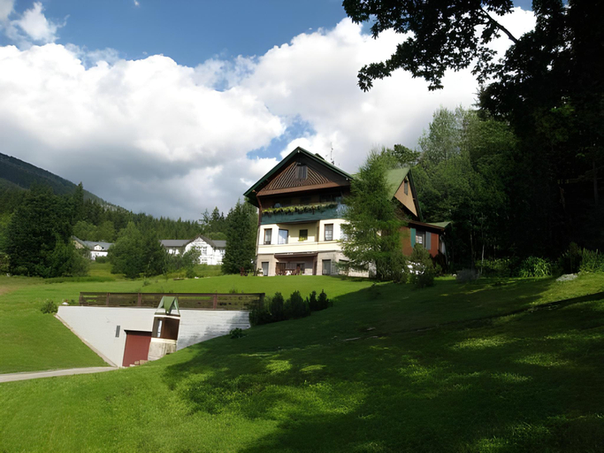 Others 3, Pension SILVA, Trutnov