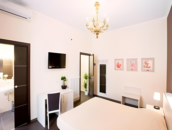 Bedroom 2, Vatican Rome Suite, Rome