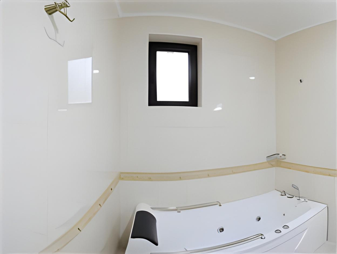 Bathroom 4, Hayot Hotel, Tashkent City
