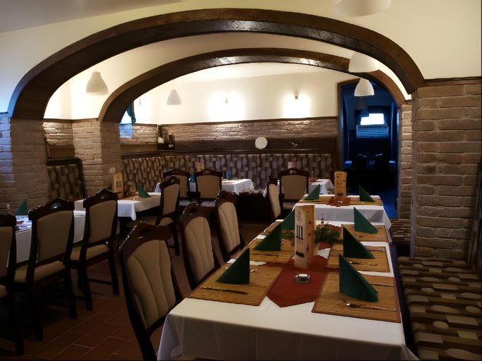 Food & Drinks 3, Het Pecset Fogado Etterem, Sopron-Fertőd