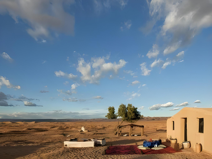 Others 2, Bivouac La Dune Blanche, Ouarzazate