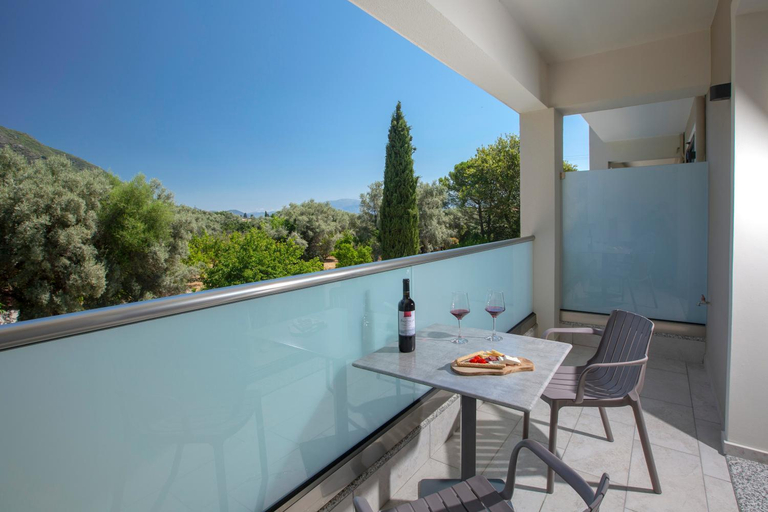 Others 5, Zisis Suites, Ionian Islands