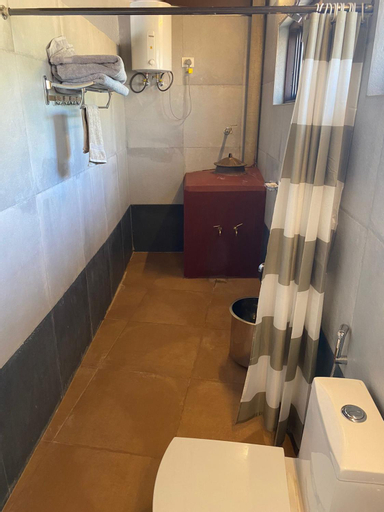 Bathroom 7