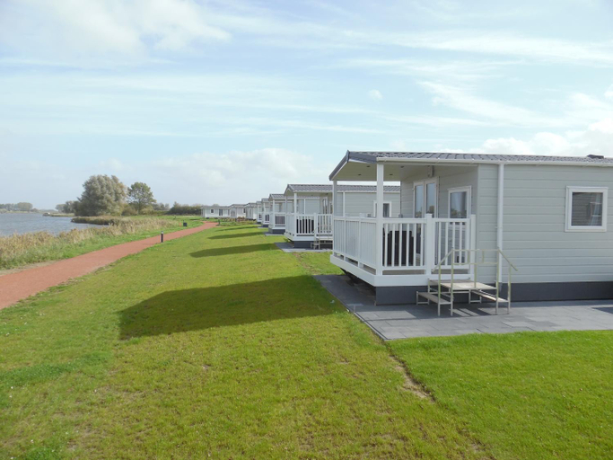 Others 5, Camping de Vogel, Hulst