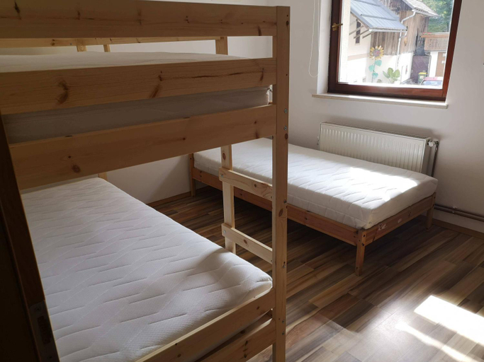 Bedroom 3, Sobe SM0LEJ, Bled