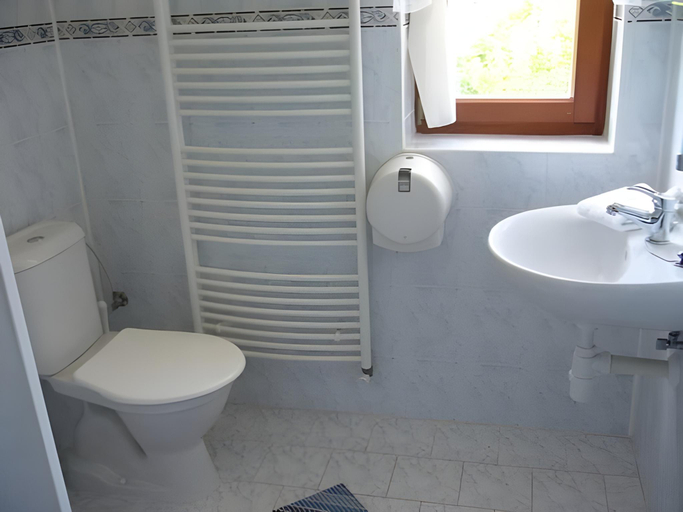 Bathroom 2, Penzion K, Trutnov