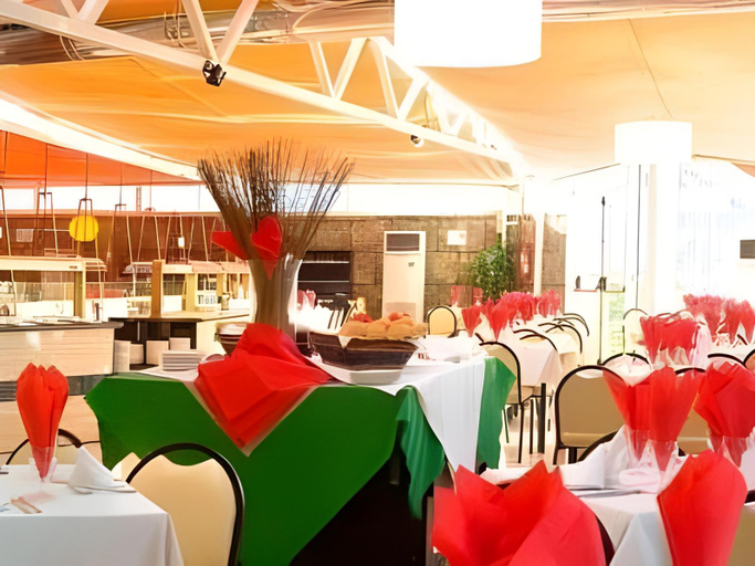 Food & Drinks 5, Benidorm Celebrations Music Resort, Alicante