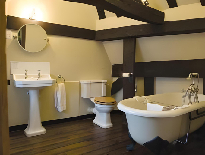 Bathroom 3, The Crown Inn, Surrey