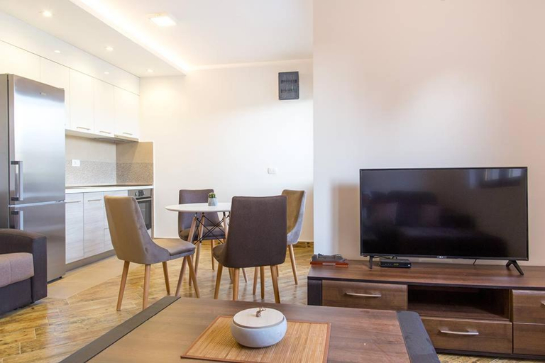 Others 4, Porto Apartments