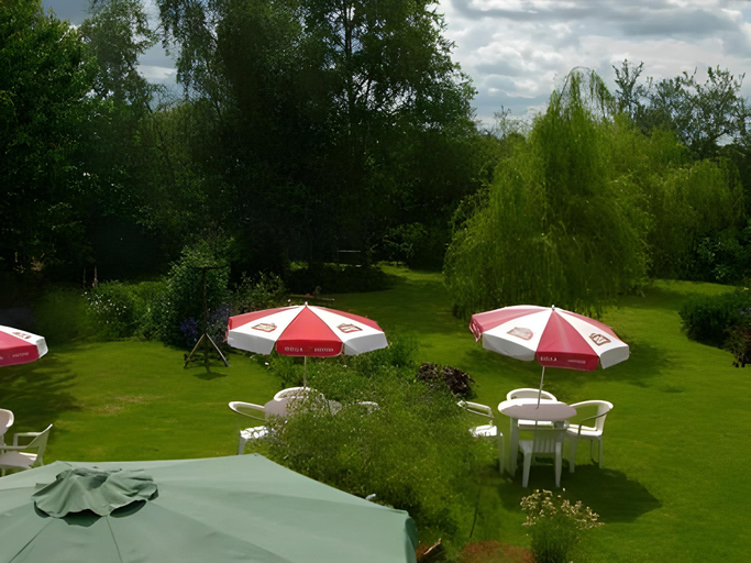 Others 4, Six Bells, Suffolk