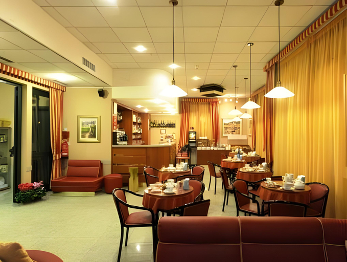 Food & Drinks 5, Hotel Tirreno, Genova