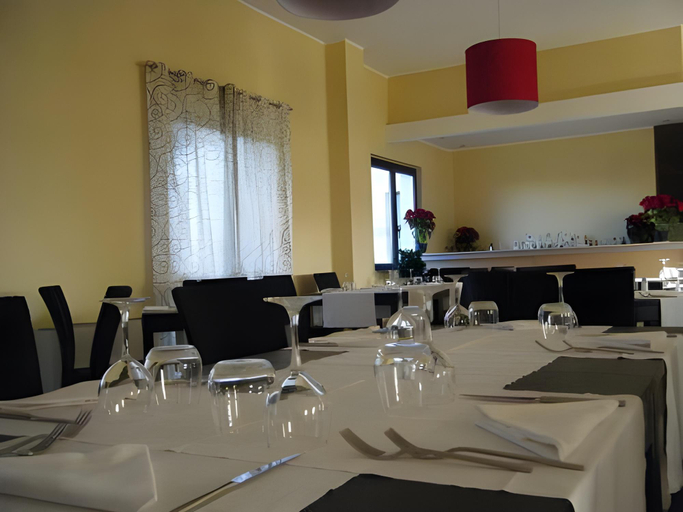 Food & Drinks 3, Hostel Rodia, Oristano