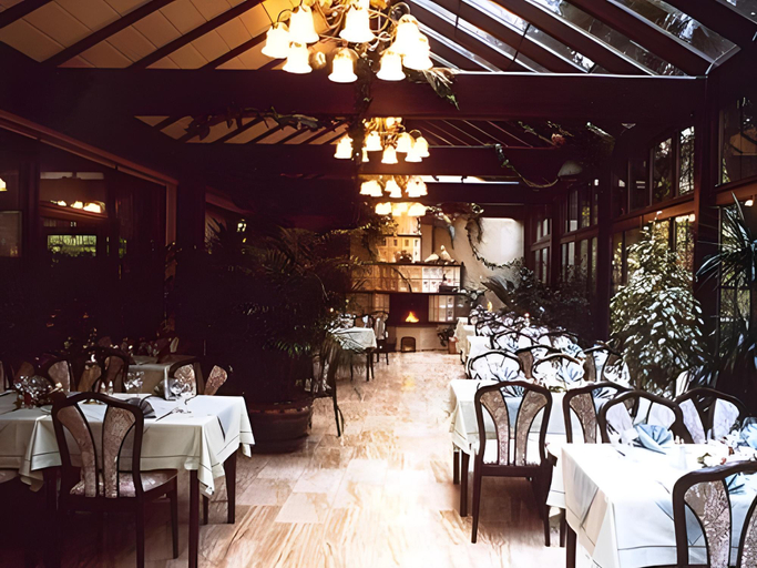 Food & Drinks 5, Wald-Cafe Hotel-Restaurant, Bonn