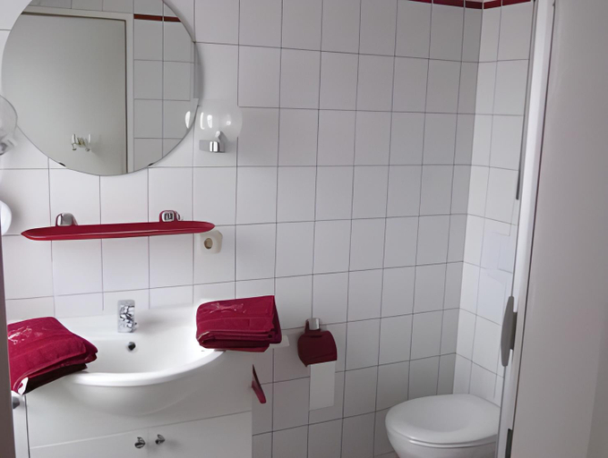 Bathroom 2, Hotel Carolinensiel Doan, Wittmund