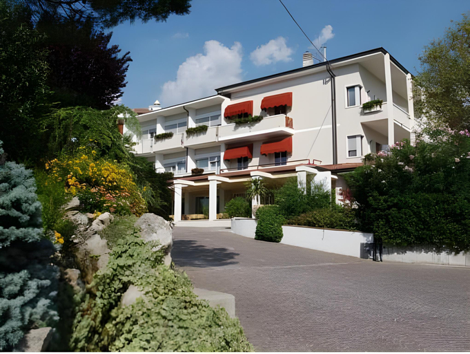Exterior & Views 2, Hotel Giulietta Romeo, Verona
