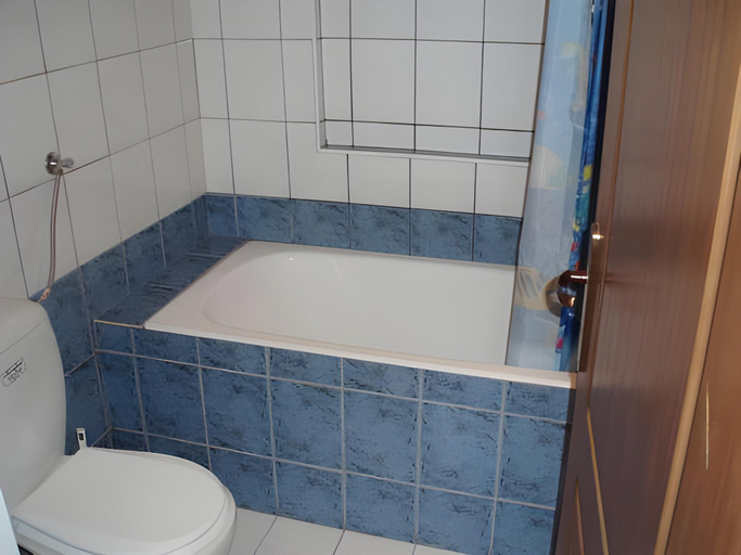 Bathroom 2, Villas Alexandros, Faistos