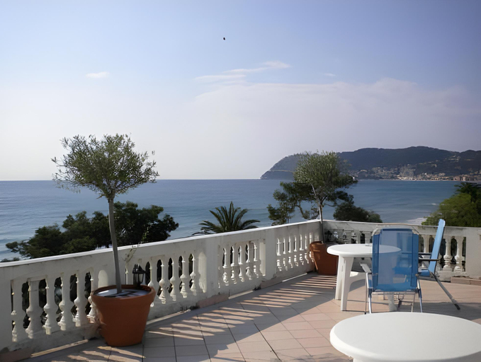Others 5, Hotel Villa Igea, Savona