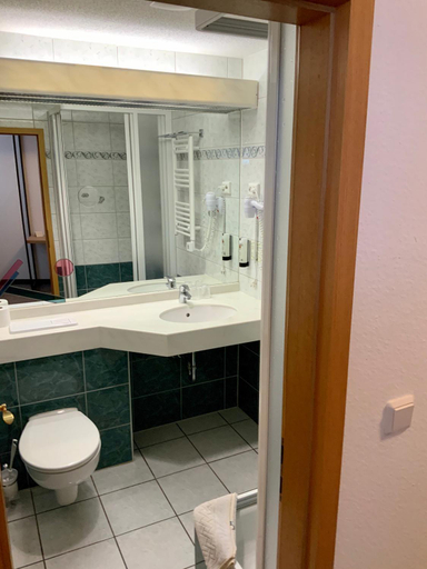 Bathroom 5, Bluhm's Hotel & Restaurant am Markt, Ostprignitz-Ruppin