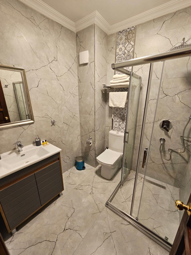 Bathroom 4, Gul Sultan Hotel, Fatih