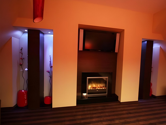 Others 4, Hotel Na Polboru, Zduńska Wola