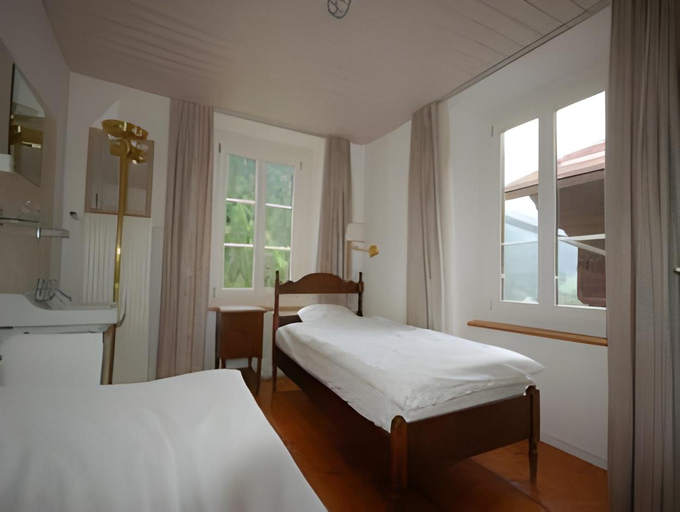 Bedroom, Historic Hotel du Pillon, Aigle