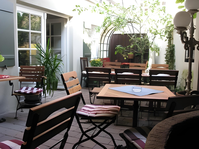 Others 3, Hotel Haus Appelberg, Ansbach