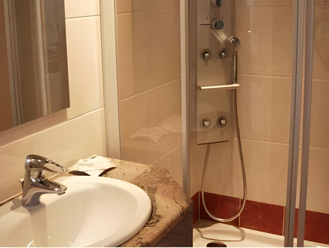 Bathroom 3, Hôtel Au Heimbach, Bas-Rhin