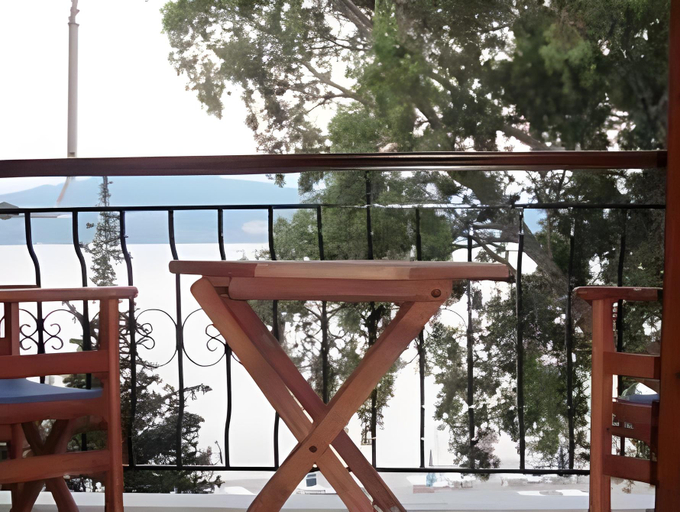 Others 5, Mavra Studios, Ionian Islands
