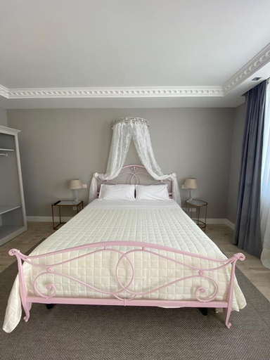 Bedroom 11