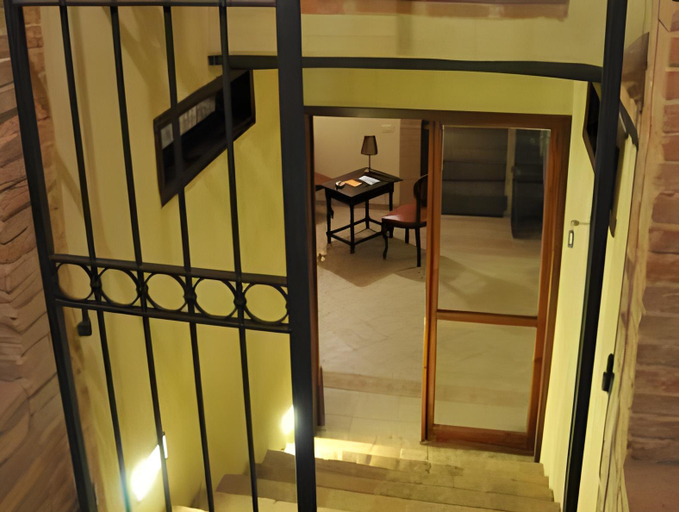 Others 5, Villa Regina, Terni