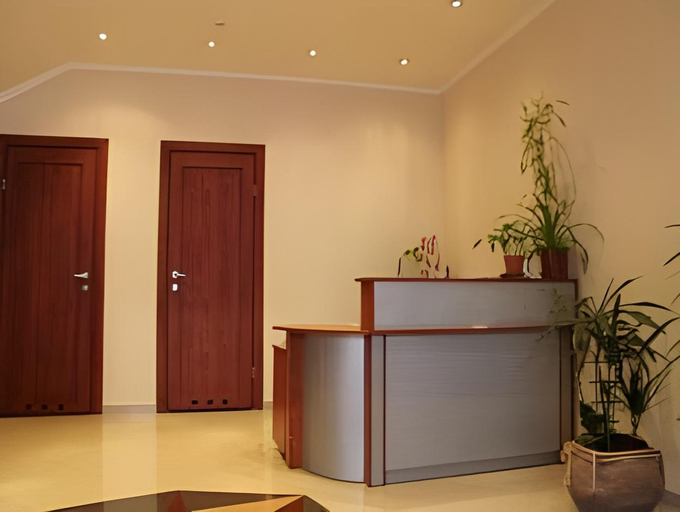Others 3, Passage Hotel, Berehivs'kyi