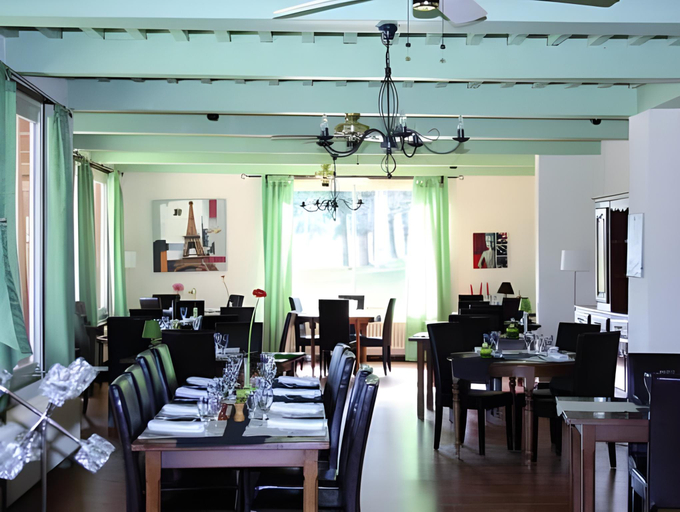 Food & Drinks 3, Hotel Logis Restaurant La Fontaine, Jura