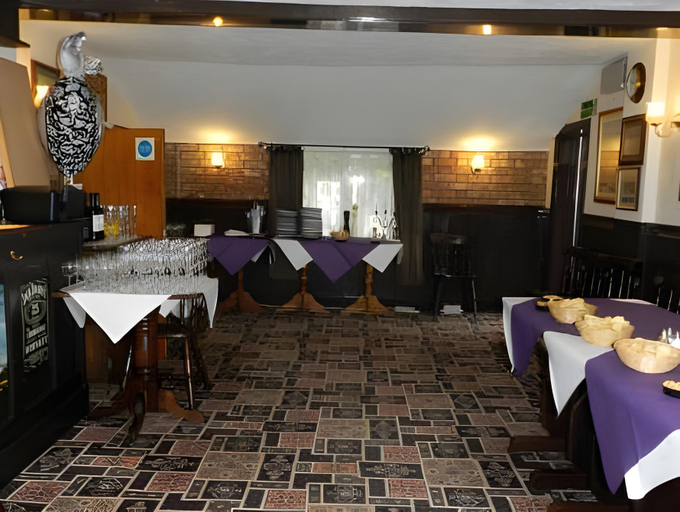 Food & Drinks 3, Kings Arms, Essex