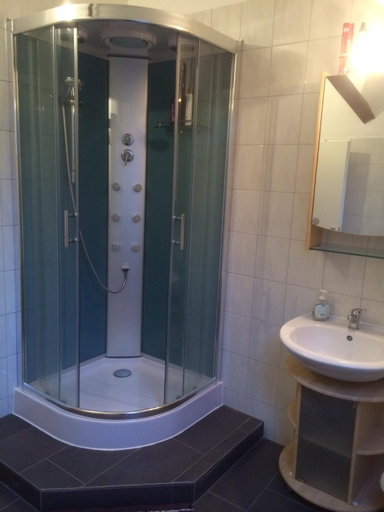 Bathroom 7