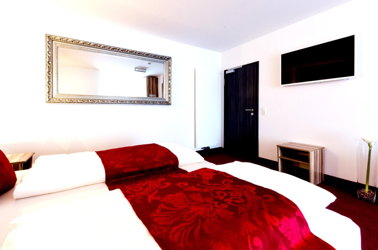 Bedroom 2, Hotel Bruckertshof, Bamberg