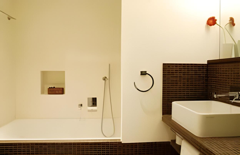 Bathroom 4, Relais Fori Imperiali, Rome