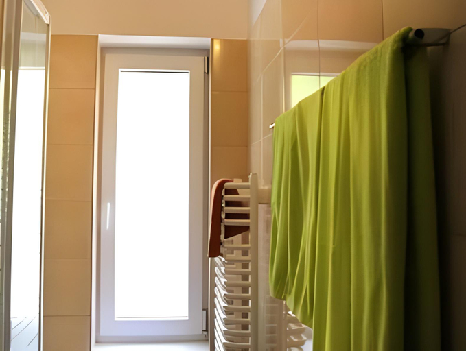 Bathroom 2, Willa Preludium, Gdańsk City