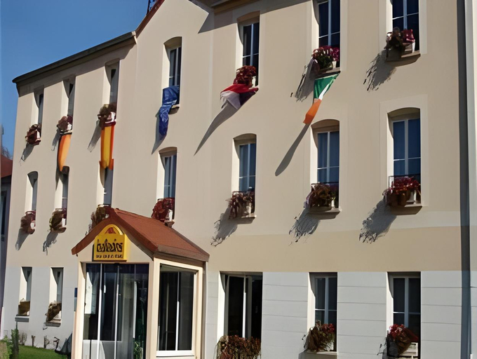 Exterior & Views 1, BRIT HOTEL CHATEAUDUN, Eure-et-Loir