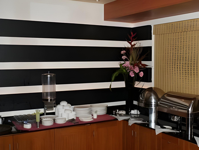 Food & Drinks 4, Hotel Green Palace, Puducherry