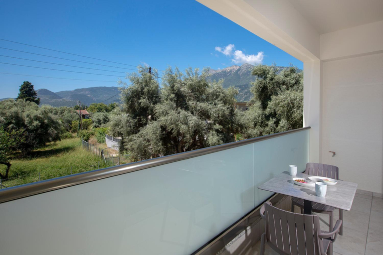 Others 5, Zisis Suites, Ionian Islands