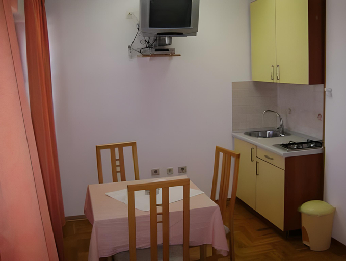 Others 5, Pansion Valbruna, Rovinj
