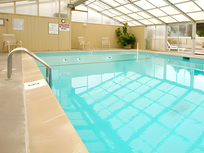 Sport & Beauty 5, Pelican Shores Inn, Lincoln