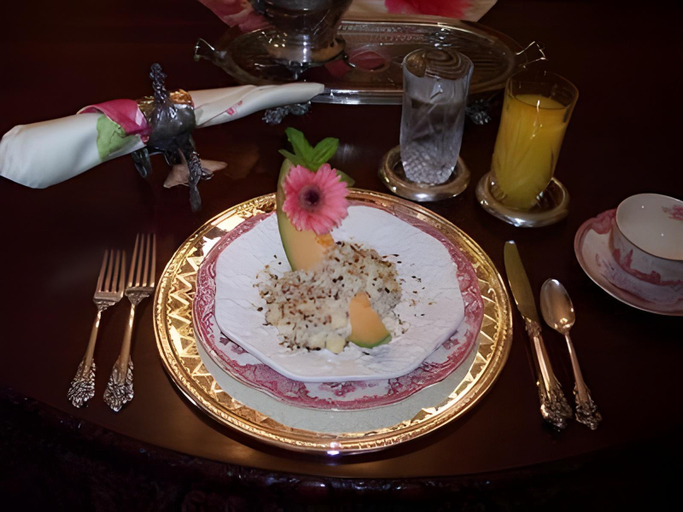 Food & Drinks, Shadowlawn Bed and Breakfast, Lowndes