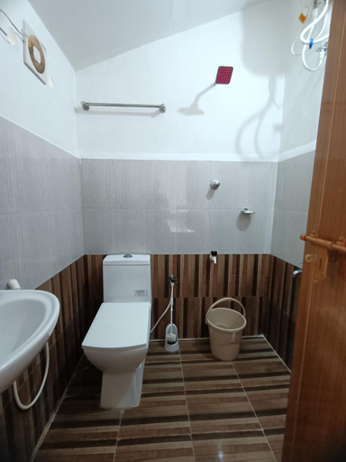 Bathroom 3, Kadalamma Beach Homestay, Alappuzha